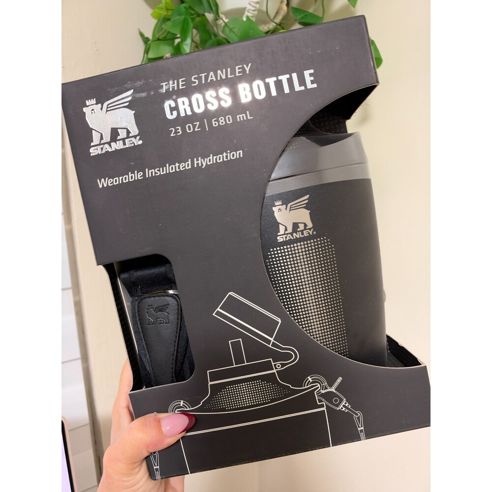 The Stanley Cross Bottle, Black , Travel Strap & Box, BRAND NEW - 23 OZ / 680 mL
